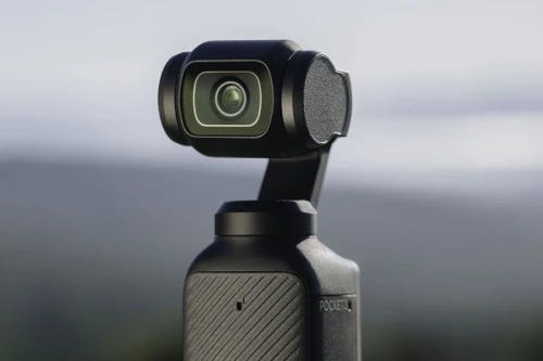 DJI Osmo Pocket 3 Créateur Combo Bundle, camera vlog CMOS 1'' et Vidéo 4K/120 ips, digital et petite, Stabilisation à 3 axes, Suivi Facial/Objet, MAP rapide, avec Micro pour un Son net