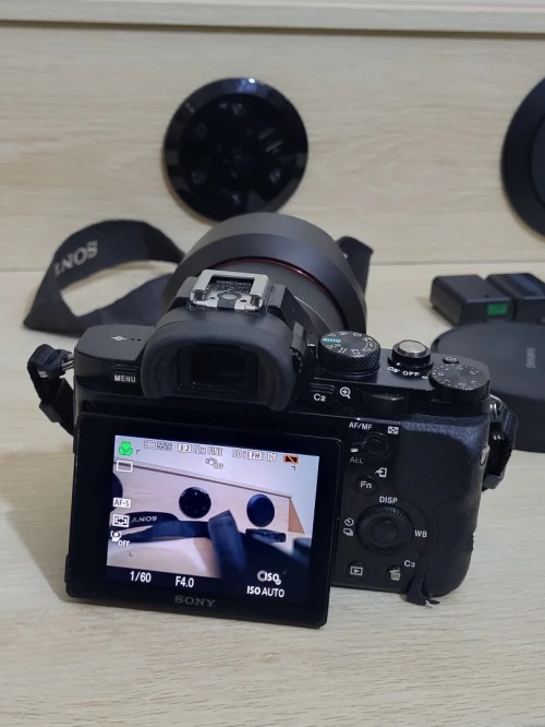 Sony Alpha 7S Hybride Plein Format Ultra vidéo 4K + Objectif Samyang AF 14mm F2.8 Full Frame