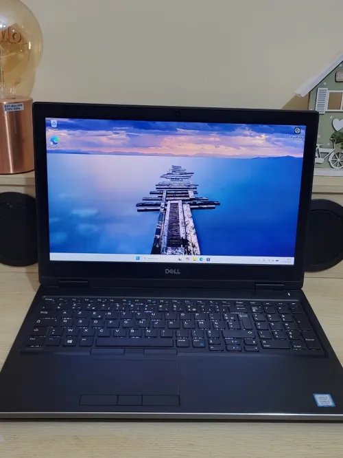 DELL PRECISION 7530 | i5-8300H | QUADRO P3200 6GB | 32GB RAM | 512GB NVMe | WORKSTATION