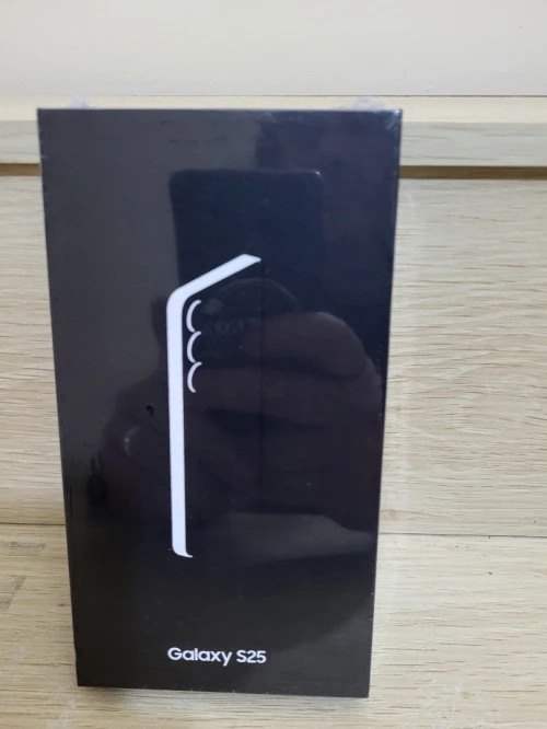 SAMSUNG GALAXY S25 / 12GB RAM / 512GB SILVER SHADOW / ÉTAT NEUF JAMAIS UTILISÉ ( SOUS BLISTER ) non déballée