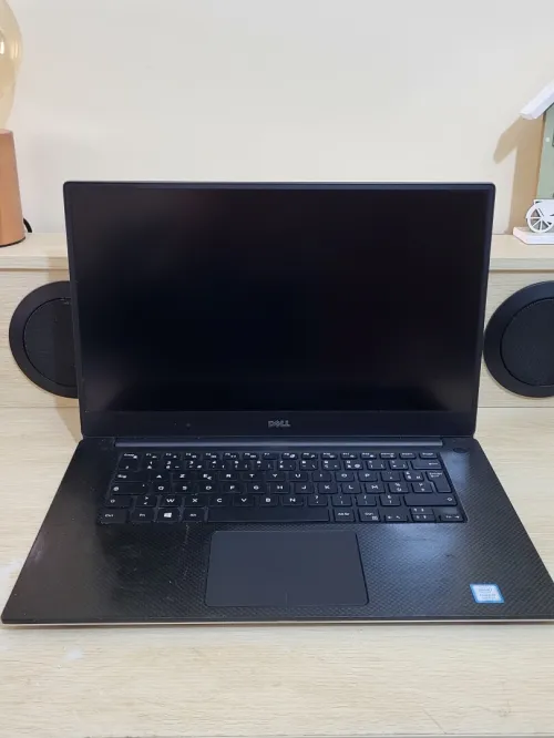 DELL PRECISION 5530 | CORE i7-8850H | NVIDIA Quadro P1000 4GB | 32GB RAM | 512GB NVMe | WORKSTATION