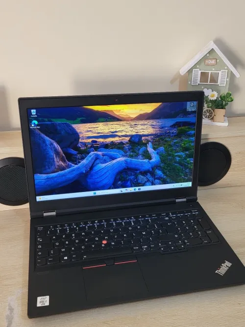 ThinkPad P15 | INTEL vPRO CORE i7-10850H | NVIDIA QUADRO T2000 4GB | 32GB RAM | 512GB NVMe | Workstation
