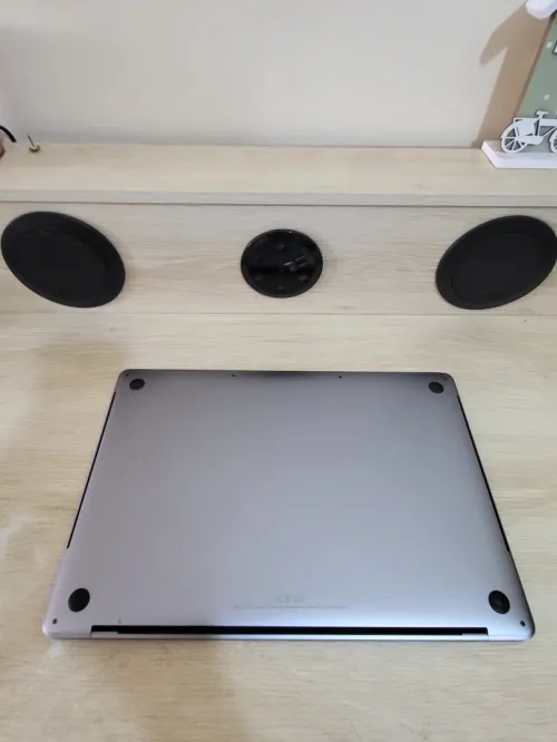 MacBook Pro 16" 2019 | INTEL CORE i7 | 16GB RAM | RADEON PRO 555X 4GB | 256GB NVMe SSD | WORKSATION