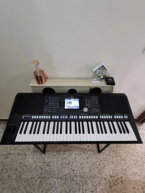 Yamaha PSR-S950 - Clavier arrangeur 61 notes
