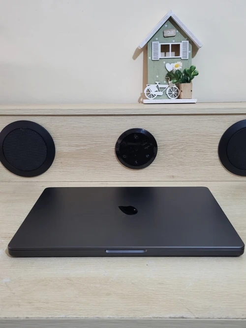 MacBook Pro M3 2024 Noir sidéral | PUCE M3 11 CORE | GPU 14 CORE | 18GB RAM | 512GB SSD | CYCLES 240 | CAPACITÉ BATTERIE 88%
