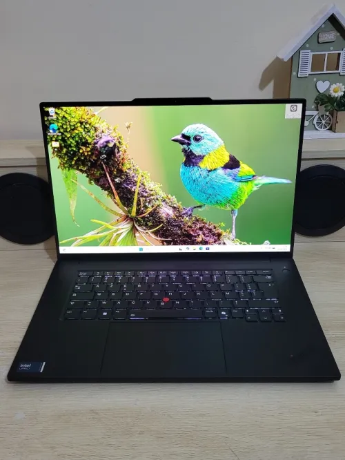 IA THINKPAD P1 | OLED UHD 4K TACTLE | CORE ULTRA 9-185H vPro | NVIDIA RTX 4070 8GB | 32GB RAM | 1TB NVMe | Workstation