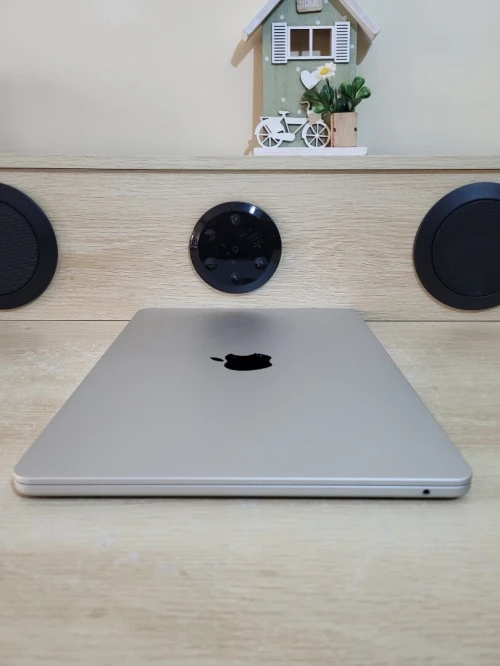 MacBook Air M4 2024 Argent | PUCE M4 8 CORE | GPU 10 CORE | 16GB RAM | 512GB SSD | CYCLES 95 | CAPACITÉ BATTERIE 100%