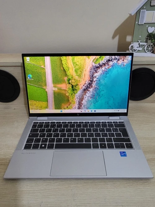 HP EliteBook X360 1030 G8 TACTILE 2-En-1 | CORE i5-1145G7 | 16GB RAM | 256GB NVME SSD |