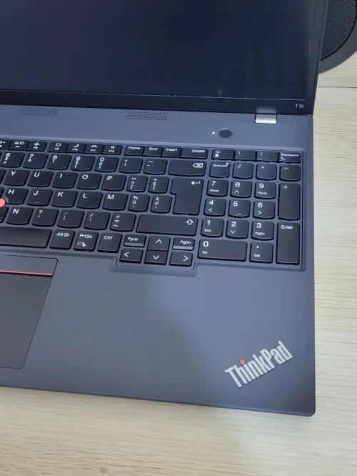 Thinkpad T16 GEN 2 16'' FHD | CORE i7 1355U | 32GB RAM | 1TB NVMe SSD | INTEL IRIS XE GRAPHICS