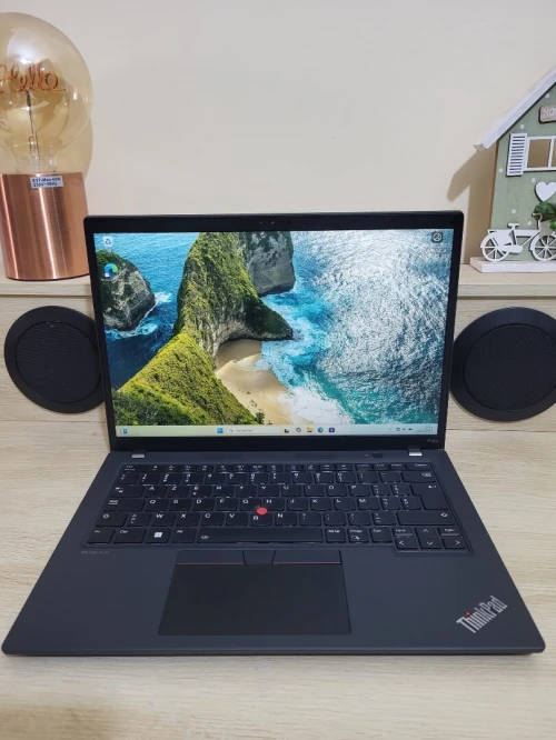 ThinkPad P14S | CORE i7 1360P | NVIDIA RTX A500 4GB | 16GB RAM | 512GB SSD | WORKSTATION