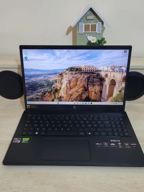 GAMING Acer Nitro V15 15.6 165Hz | RYZEN 5 7535HS | RTX 4050 6GB | 16GB RAM | 512GB M2 SSD |