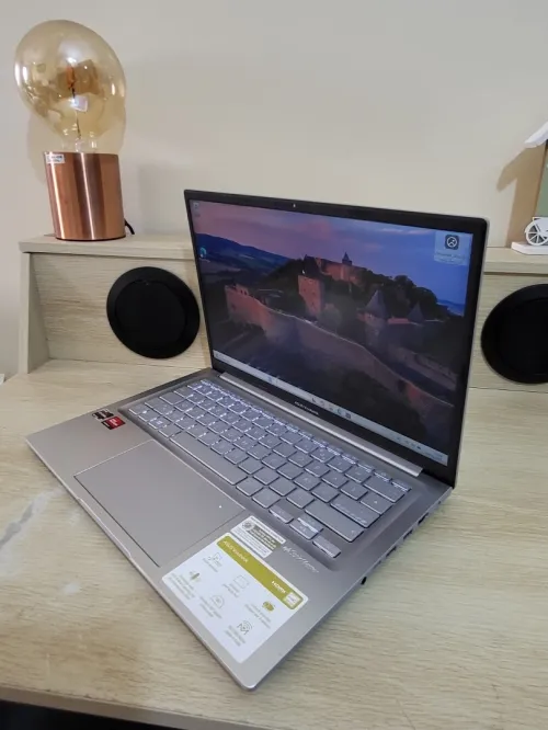 Asus Vivobook 14'' FHD + | RYZEN 7 PRO 7730U | 16GB RAM | 512GB NVMe SSD | AMD RADEON GRAPHICS