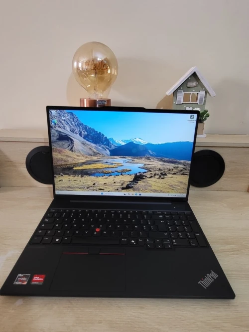 THINKPAD L16 | AMD RYZEN 5 7535U | 16GB RAM | 512GB NVMe SSD | AMD RADEON GRAPHICS