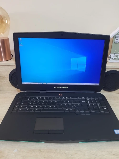 GAMING DELL Alienware 17 | CORE i7-6700HQ | NVIDIA GTX GeForce 980M 8GB | 16GB RAM | 1TB SSD