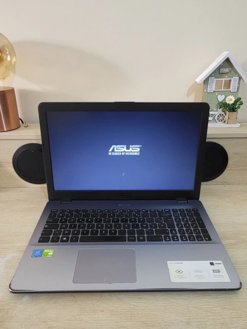 ASUS R542U 15.6'' FHD | INTEL Pentium CPU 4405U | NVIDIA 920MX 2GB | 8GB RAM | 128GB NVMe + 1TB HDD