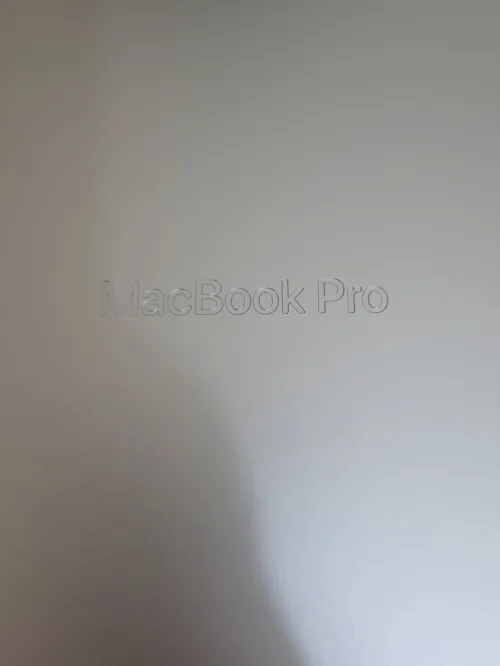MacBook Pro M1 Max 2021 | 16'' CPU 10 GPU 24 | 32GB RAM | 1TB SSD | CYCLES 79