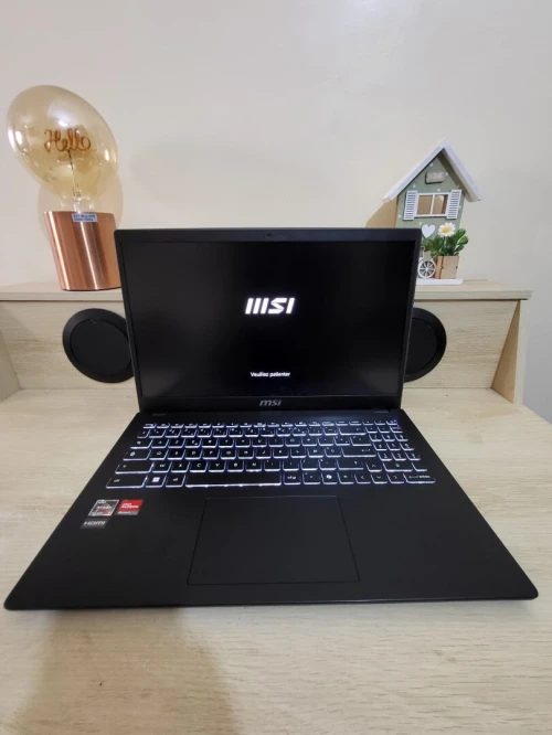 MSI MODERN 15.6'' FHD | RYZEN 7 7730U | 16GB RAM | 512GB NVMe SSD | AMD RADEON GRAPHICS