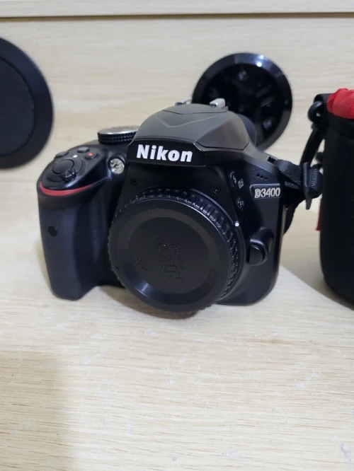 Nikon D3400 Appareil Photo Numérique Réflex 24.2 Mpix + OBJECTIF Nikon AF-P DX Nikkor 18 55mm f 3.5 5.6 g vr