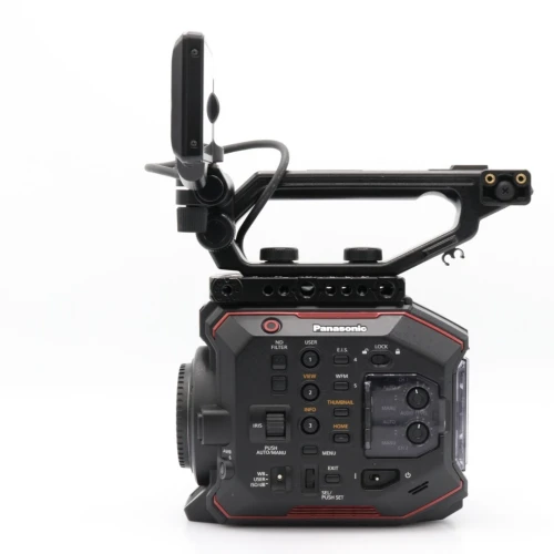 CAMERA PROFESSIONNELLE PANASONIC EVA1 CAPTEUR SUPER 35mm 5.7K 5720 x 3016 VIDEO 4K DE QUALITE CINEMA