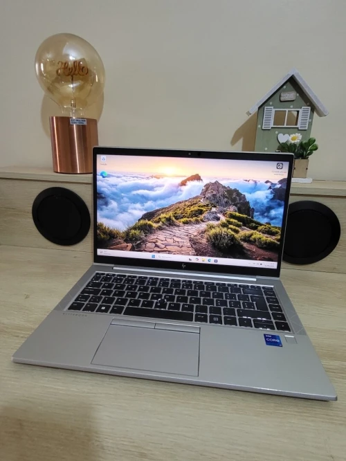 HP EliteBook 840 G8 | CORE i7 1165G7 @2.80GHz | 16GB RAM | 512GB NVMe SSD | INTEL IRIS XE GRAPHICS