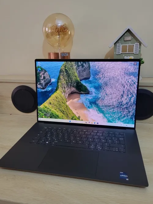 DELL PRECISION 5680 | OLED Tactile 4K | CORE i7-13800H | RTX 2000 ADA 8GB | 64GB RAM | 1To SSD