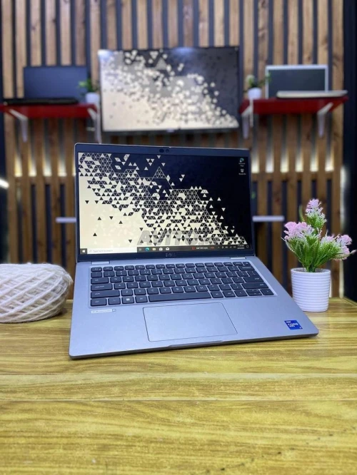 DELL Latitude 5420 INTEL CORE i7 1185G7 - 8GB RAM - 256GB NVMe SSD - Intel Iris Xe Graphics
