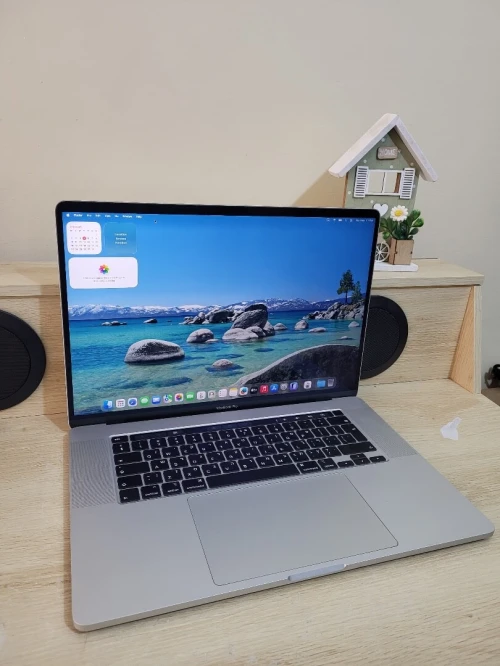 MacBook Pro 16" 2019 | CORE i7 | 16GB RAM | AMD RADEON PRO 5300M 4GB | 512GB SSD |GAMME Workstation