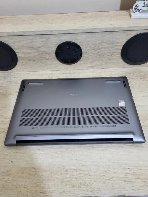DELL PRECISION 5680 | CORE i7-13800H | RTX A1000 6GB | 512GB SSD | 32GB RAM
