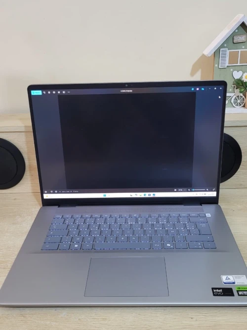 IA GAMING Dell Inspiron 2.5K 120Hz | CORE Ultra 7-155H | NVIDIA GeForce RTX 4060 8GB | 16GB RAM | 1To NVMe SSD | WORKSTATION