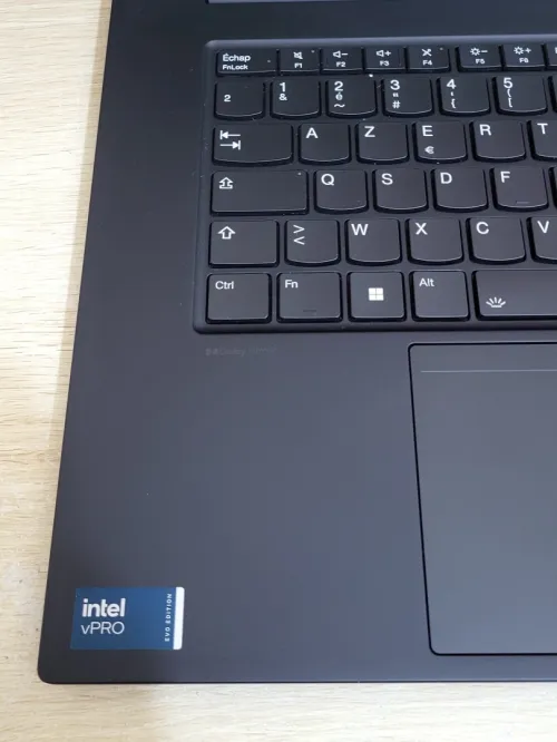 IA THINKPAD P1 | OLED UHD 4K TACTLE | CORE ULTRA 9-185H vPro | NVIDIA RTX 4070 8GB | 32GB RAM | 1TB NVMe | Workstation