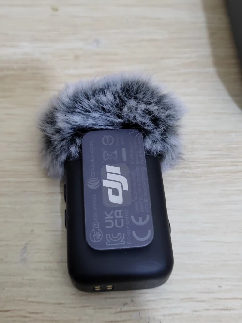 DJI Osmo Pocket 3 Créateur Combo Bundle, camera vlog CMOS 1'' et Vidéo 4K/120 ips, digital et petite, Stabilisation à 3 axes, Suivi Facial/Objet, MAP rapide, avec Micro pour un Son net