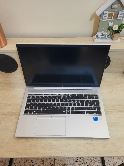 HP ELITEBOOK 850 G8 | CORE i5 1135G7 | 8GB RAM | 256GB SSD | IRIS XE GRAPHICS
