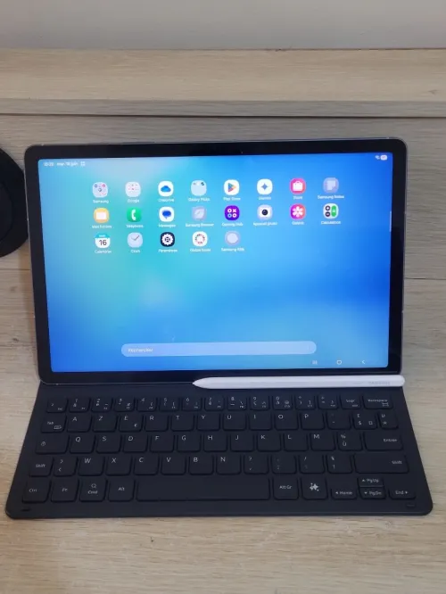 SAMSUNG GALAXY TAB S10 FE | 256GB | 8GB RAM | + STYLET SAMSUNG + BOOKCOVER CLAVIER