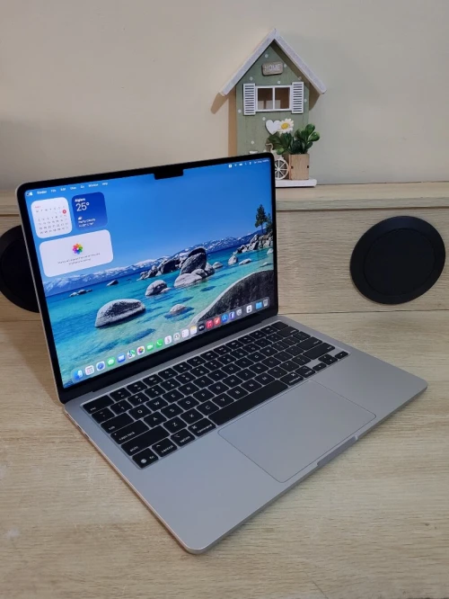 MacBook Air M4 2024 Argent | PUCE M4 8 CORE | GPU 10 CORE | 16GB RAM | 512GB SSD | CYCLES 95 | CAPACITÉ BATTERIE 100%