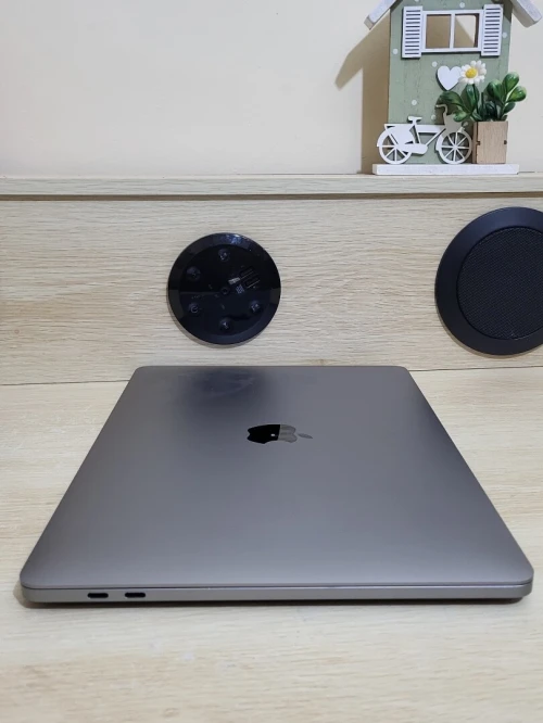 MacBook Pro M1 Gris Sideral | CPU M1 8C | 8GB RAM | 512GB SSD | COMPTAGE CYCLES 127 | MDM BYPASSED