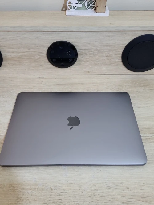 MacBook Pro M1 Gris Sideral | CPU M1 8C | 8GB RAM | 512GB SSD | COMPTAGE CYCLES 145