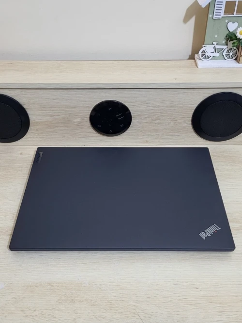 LENOVO THINKPAD P16S GEN 2 | RYZEN 7 PRO 7840U w| 32GB RAM | 512GB SSD | RADEON 780M GRAPHICS 4GB
