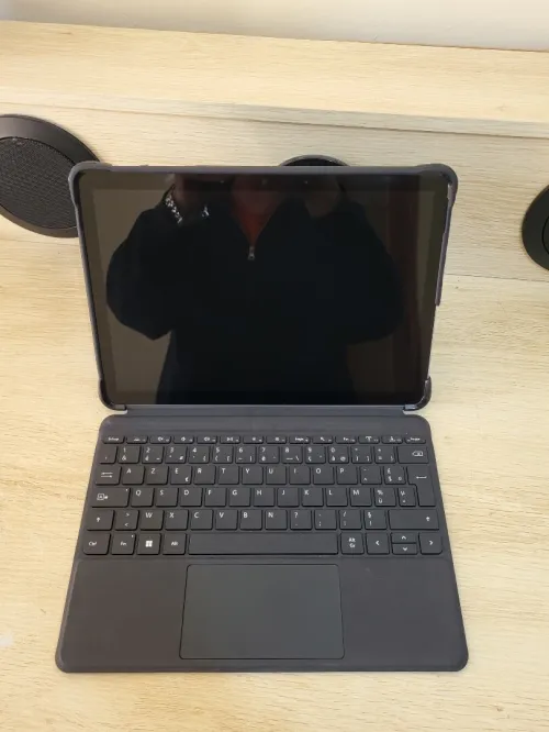 Microsoft Surface GO 4 TACTILE | INTEL N200 | 8GB RAM | 256GB SSD | Poids : 544g
