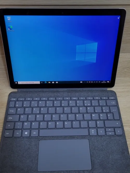 Microsoft Surface GO 2 TACTILE | CORE M3-8100Y 1.61GHz | 8GB RAM | 256GB SSD | LTE 4G | Poids : 544g