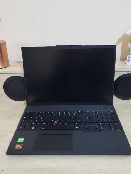 THINKPAD P16s GEN 4 | RYZEN AI 7 PRO 350/w | 32GB RAM | 512GB | RADEON 860M 8GB | Workstation