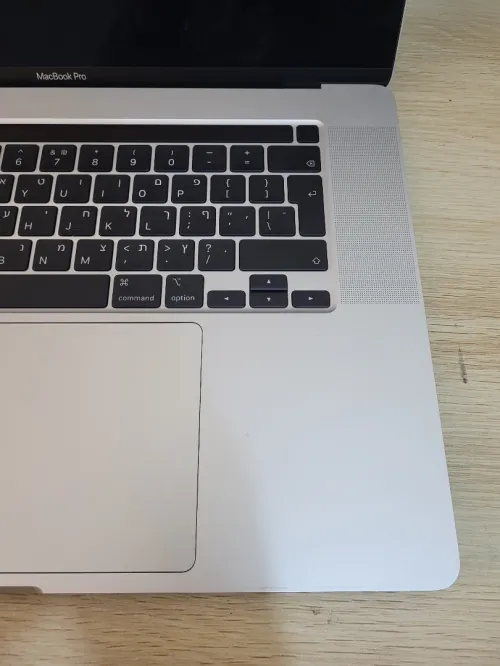 MacBook Pro 16" 2019 | CORE i7 | 16GB RAM | AMD RADEON PRO 5300M 4GB | 512GB SSD |GAMME Workstation