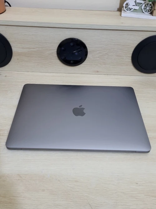 MacBook Pro M1 Gris Sideral | CPU M1 8C | 8GB RAM | 512GB SSD | COMPTAGE CYCLES 127 | MDM BYPASSED