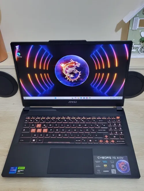GAMING MSI Cyborg 144 Hz | CORE i7-13620H | NVIDIA RTX 4060 8GB | 512GB SSD | 16GB RAM |