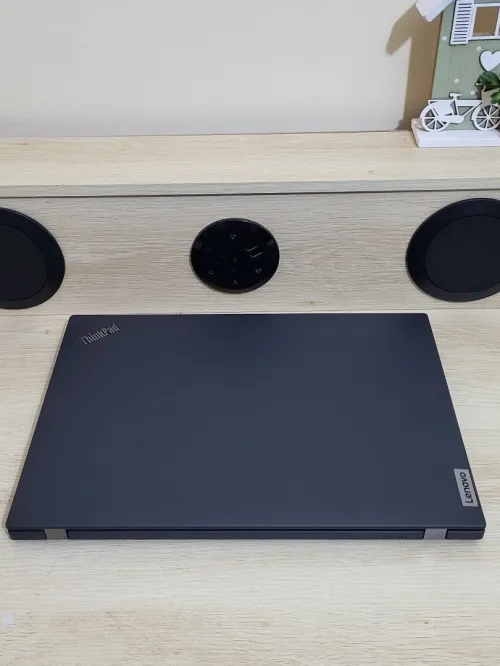 LENOVO THINKPAD P16S GEN 2 | RYZEN 7 PRO 7840U w| 32GB RAM | 512GB SSD | RADEON 780M GRAPHICS 4GB
