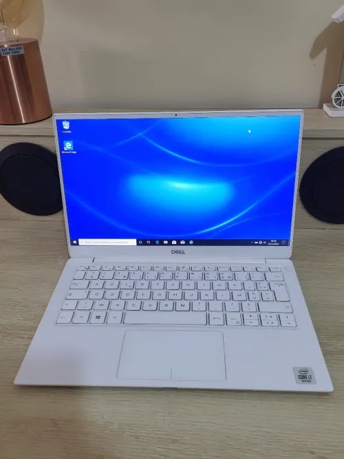 DELL XPS 7390 | CORE i7-10510U | 16GB RAM | 512GB NVMe SSD | INTEL UHD GRAPHICS