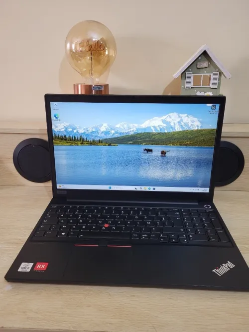 LENOVO THINKPAD E15 | CORE i5-10210U | 16GB RAM | 512GB NVMe SSD | AMD RADEON RX 640 2GB