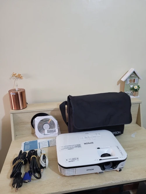 Epson EB-W12 Vidéoprojecteur professionnel WXGA LCD 16:10 1280x800 couleur de 2800 lumens