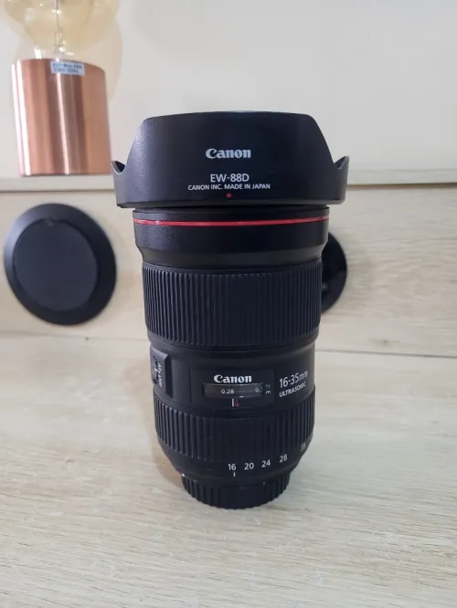 Canon EF 16-35mm f/2.8L III USM ultra grand-angle Qualité image exceptionnelle - passionnés de photo