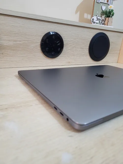 MacBook Pro 15.6" | CORE i7 | 16GB RAM | AMD RADEON PRO 455 2GB | 512GB SSD | GAMME Workstation