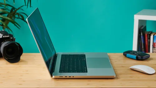 MacBook Pro M1 2021 16 POUCES | Puce M1 Pro CPU 10 | GPU 16 | 16GB RAM | 512GB SSD | GRIS SIDERAL |